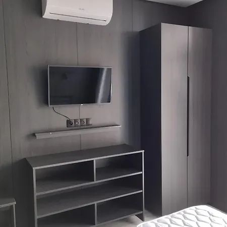 Studio Mini Feofania Kyiv Exterior photo